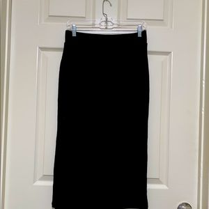 Black knit pencil skirt with slit, medium